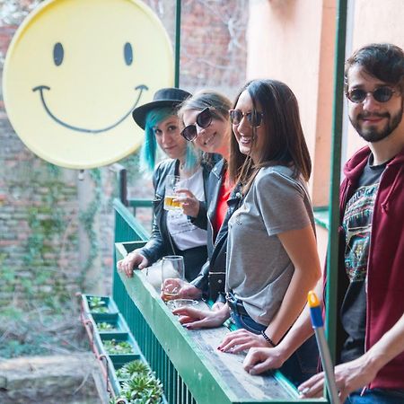 Reveller'S Hostel Dordegol Zewnętrze zdjęcie