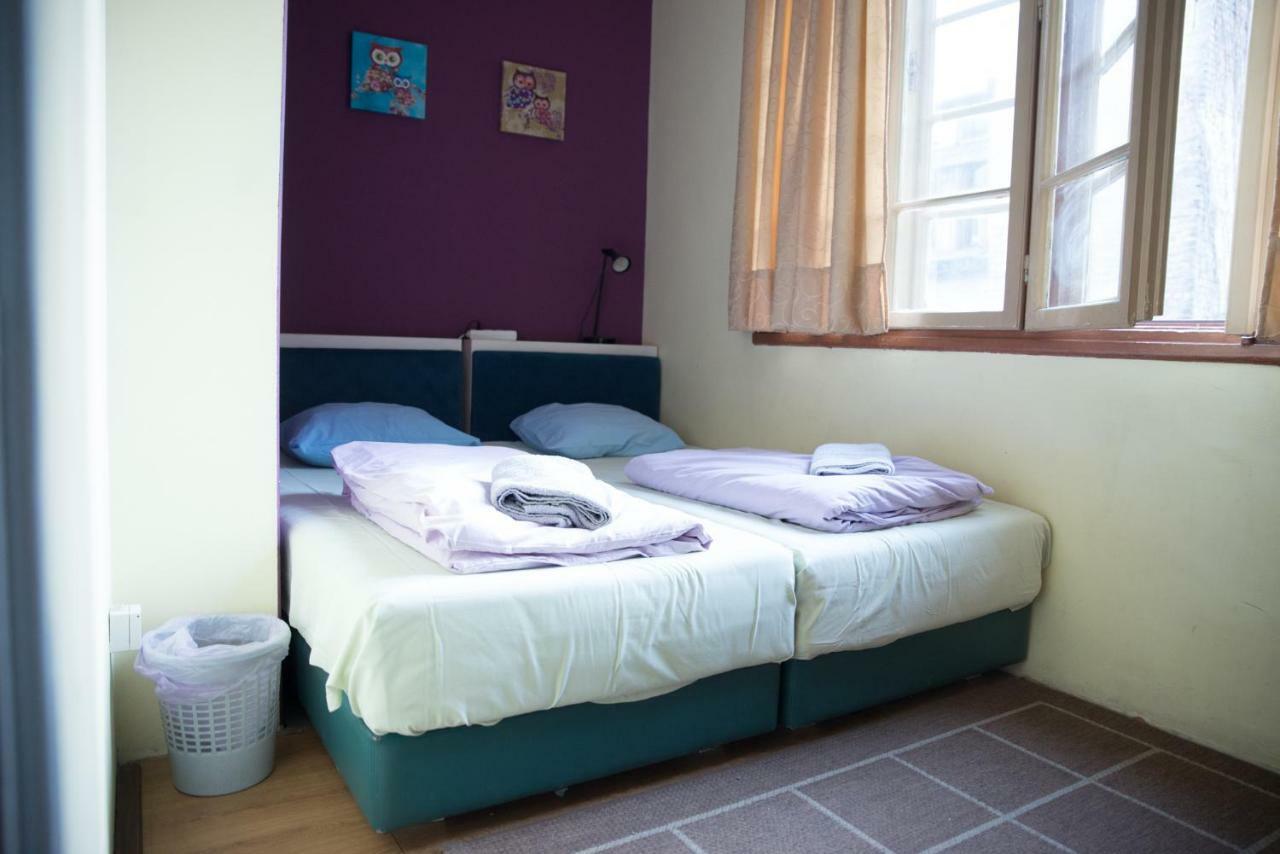 Reveller'S Hostel Dordegol Zewnętrze zdjęcie